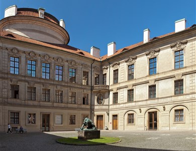 Sternberg-Palais