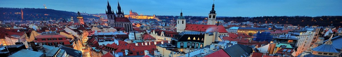 main picture vue sur Prague depuis la Tour poudriere