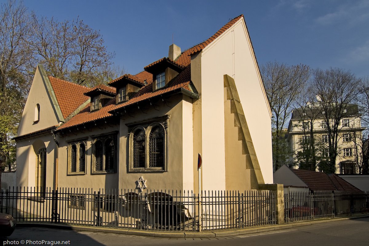 2 Pinkas Synagogue Prague