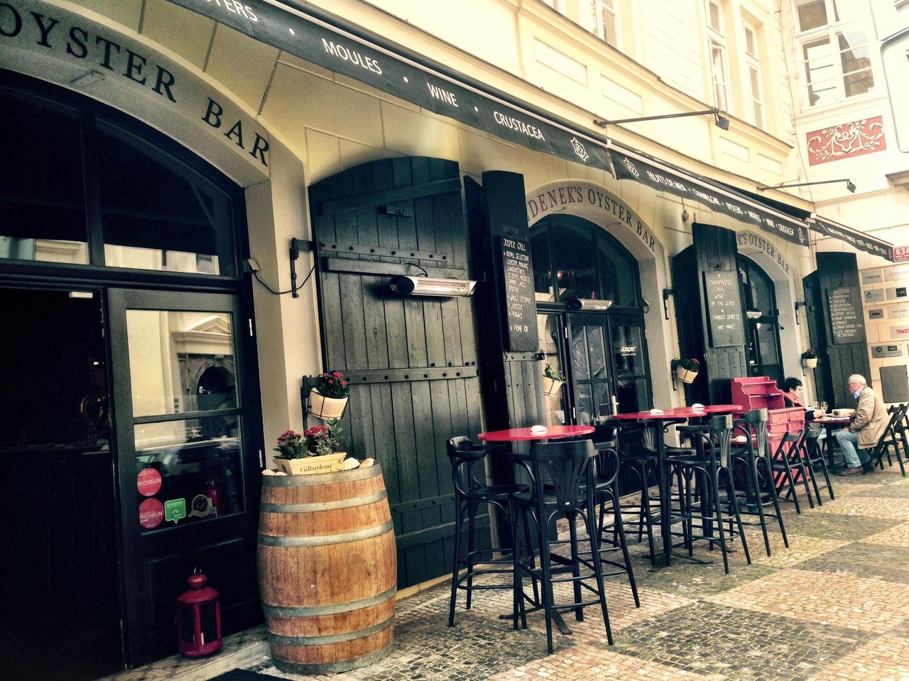 Zdenek’s Oyster Bar Avantgarde Prague