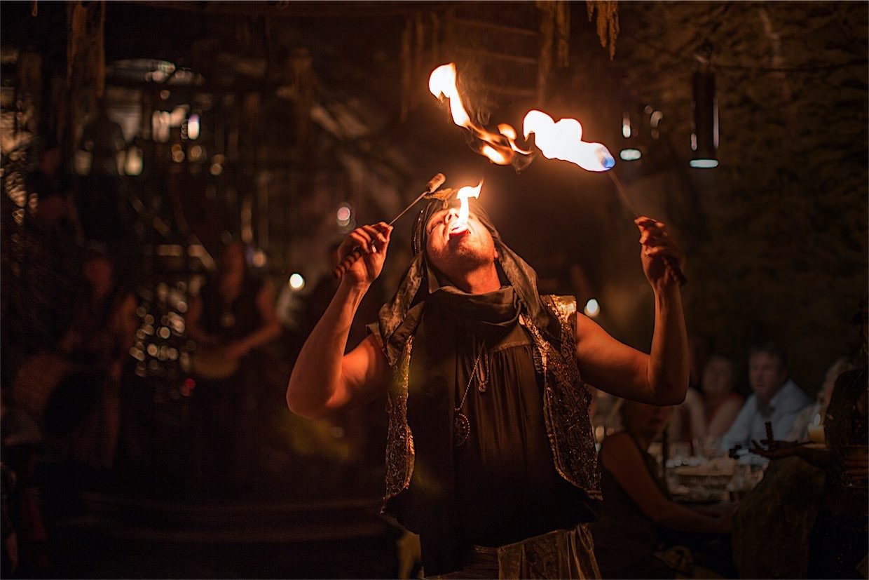4 Medieval show Prague