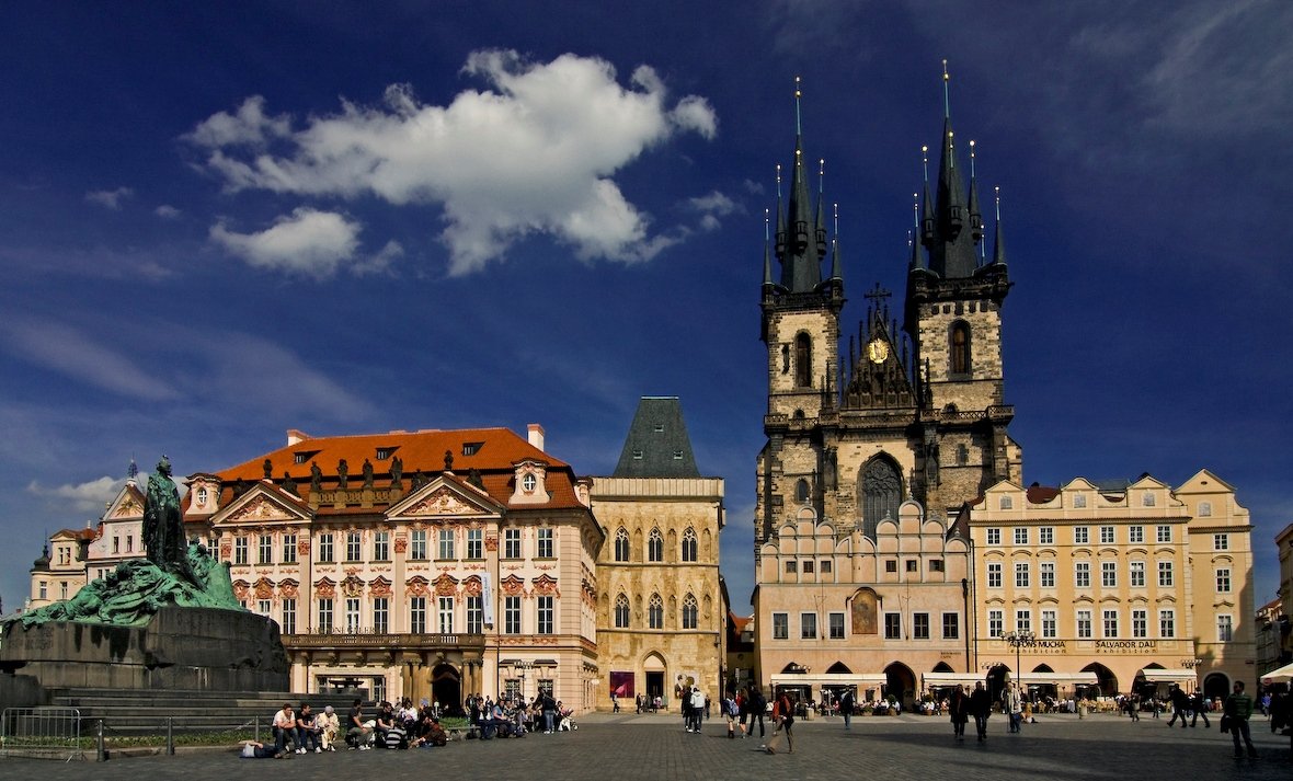 1 Discovering Prague private tour