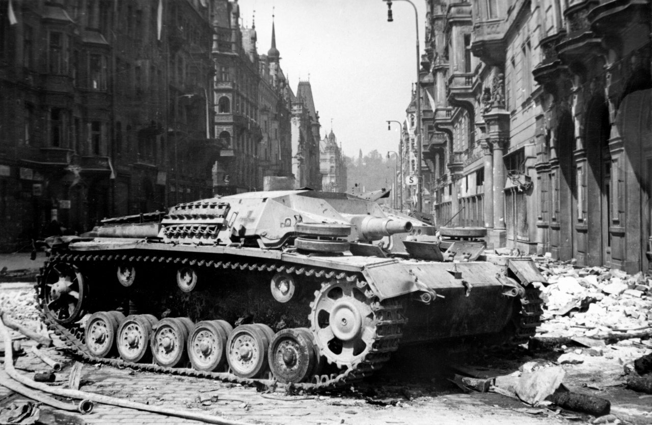 1 World War II tour Prague